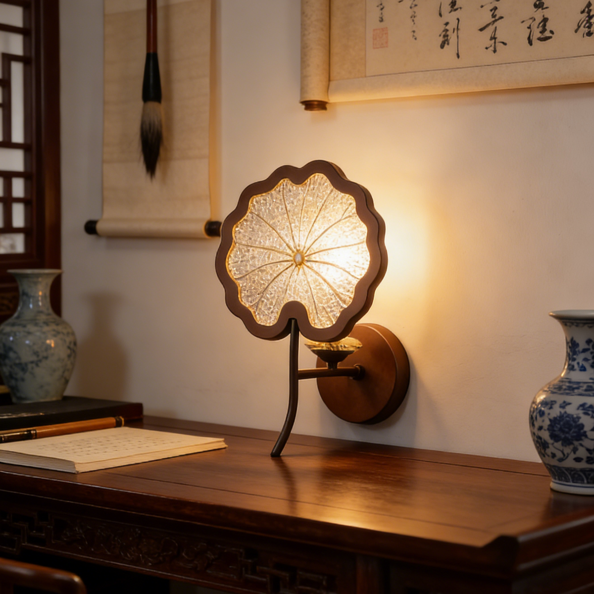 Lotus Leaf Pattern Art Glass Wall Sconce