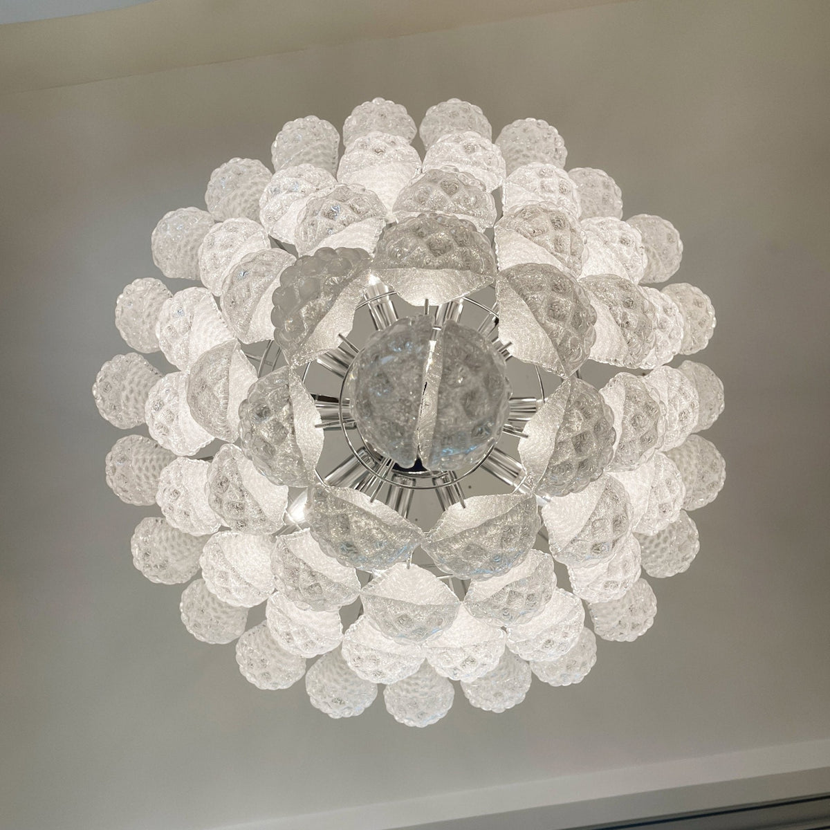 Exquisite Murano Glass Dewdrop Chandelier