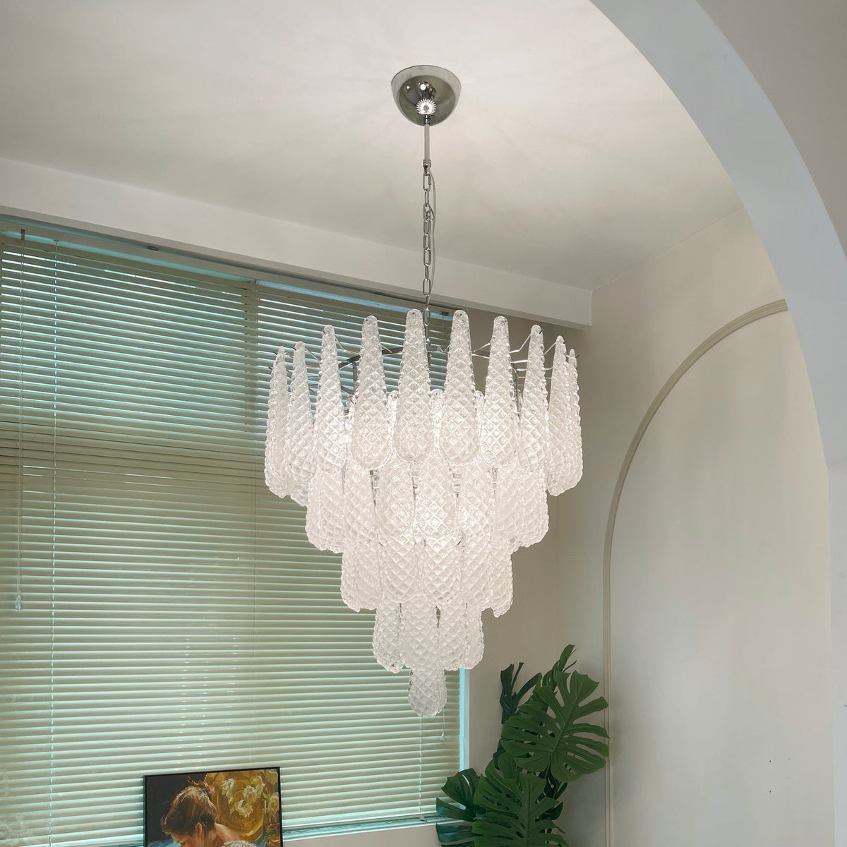 Exquisite Murano Glass Dewdrop Chandelier